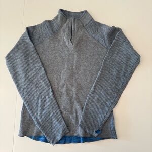 Mountain Hardwear Gray Sweater Size Small